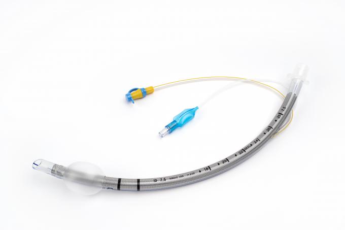 Versterkte endotracheale buis met zuigpoort en manchet 0